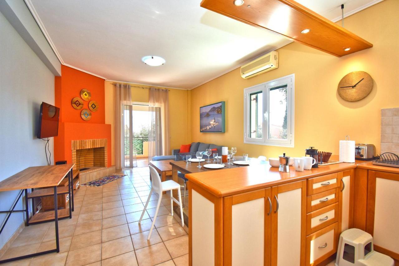 Apartamento Pebbles And Sea At Barbati With Shared Pool Exterior foto